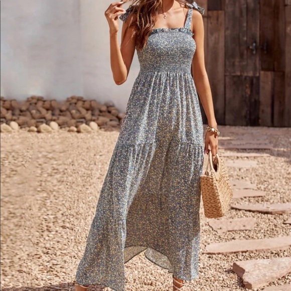 Boho floral shirred tied shoulder maxi dress - Picture 2 of 14